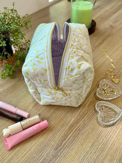 Vineyard Picnic Boxy Pouch