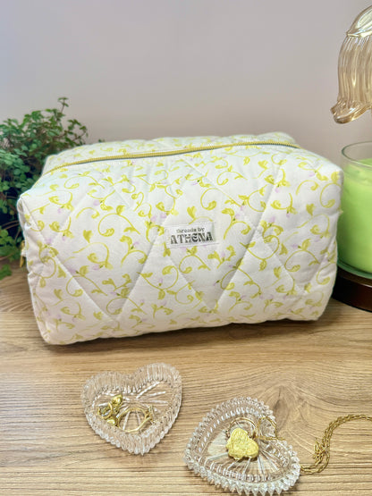 Vineyard Picnic Boxy Pouch