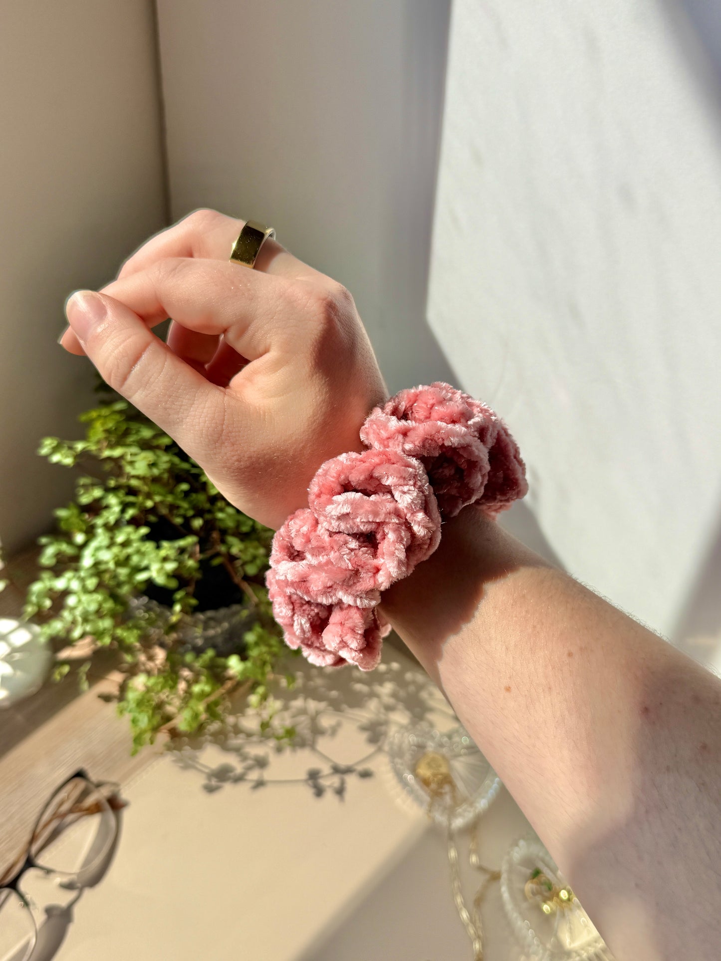 Blush Glitter Crochet Scrunchie