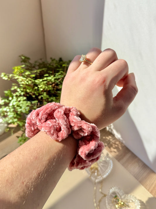 Blush Glitter Crochet Scrunchie