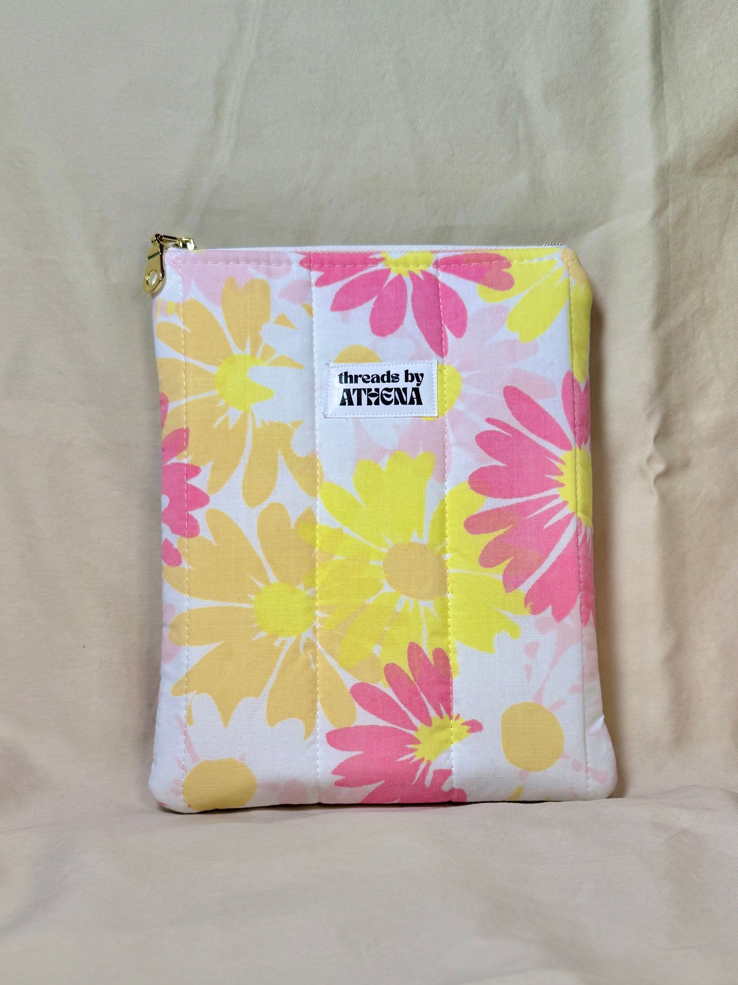 Retro Daisies Kindle Sleeve